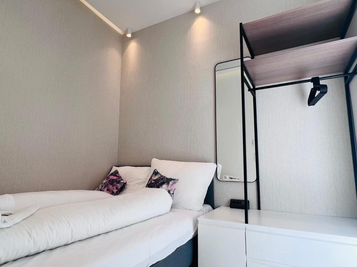 Zeus Design Apartment Schlosspark Schoenbrunn Vienna Esterno foto