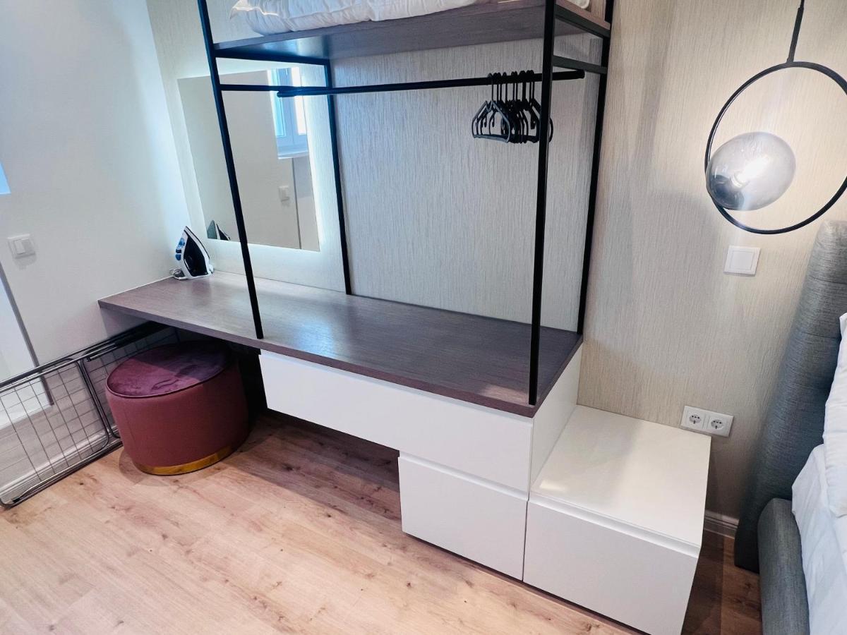 Zeus Design Apartment Schlosspark Schoenbrunn Vienna Esterno foto